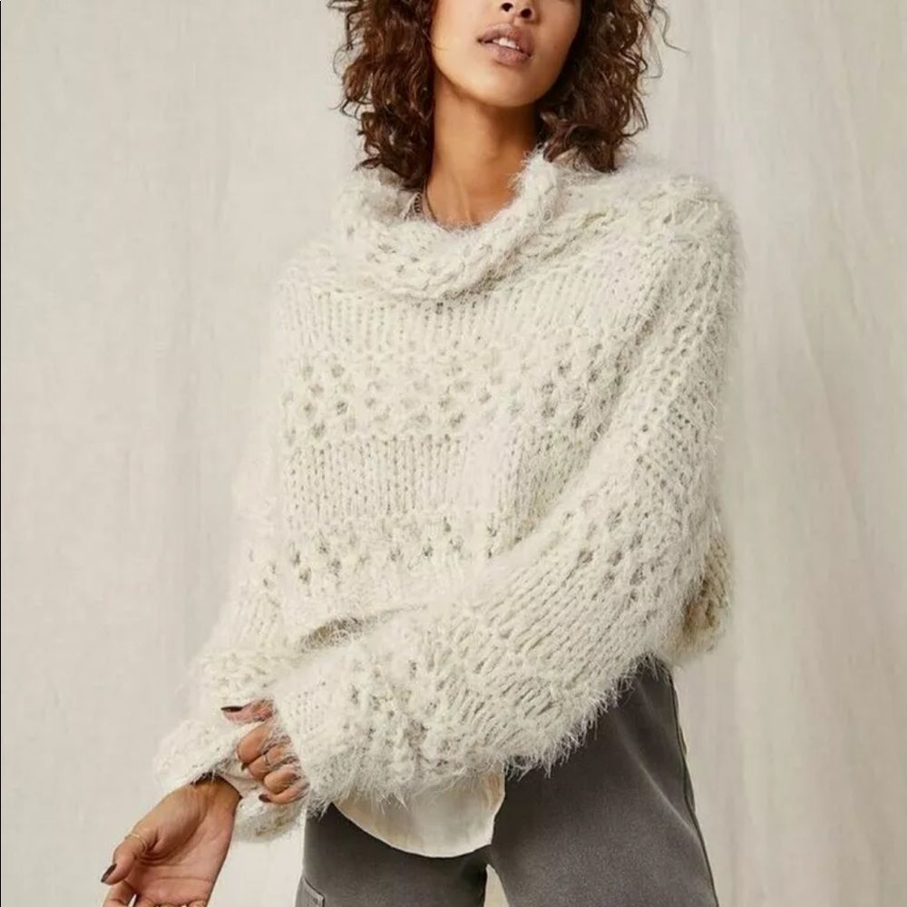 Free People Rustin Inn Boxy Crop Turtleneck Eyelash Mixed Knit Ivory Dove - Picture 1 of 5